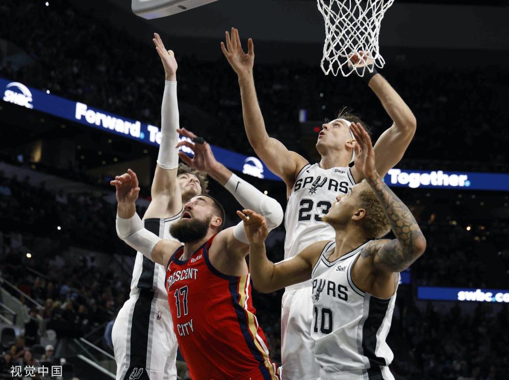 足球受众与 足球受众与